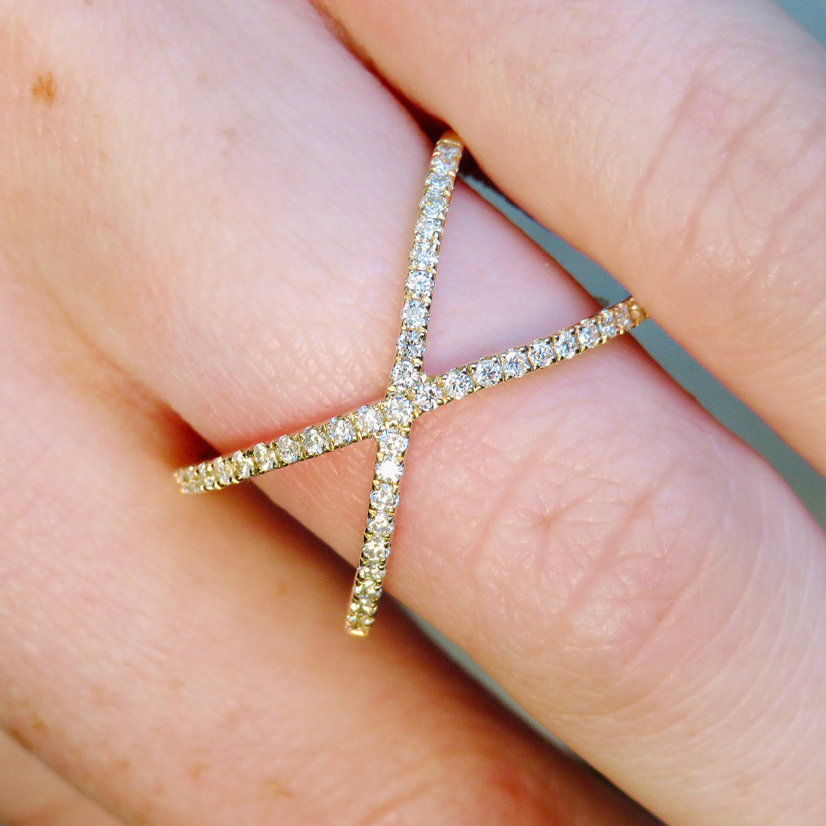 Finishing round cut 0.32ct lab grown diamond Crossover ring made with 9k yellow gold
