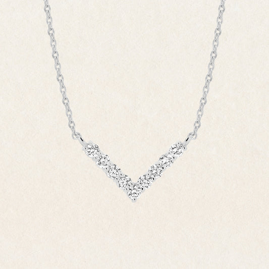 Brilliant round cut 0.22ct lab grown diamond v Necklace made with 9k white gold