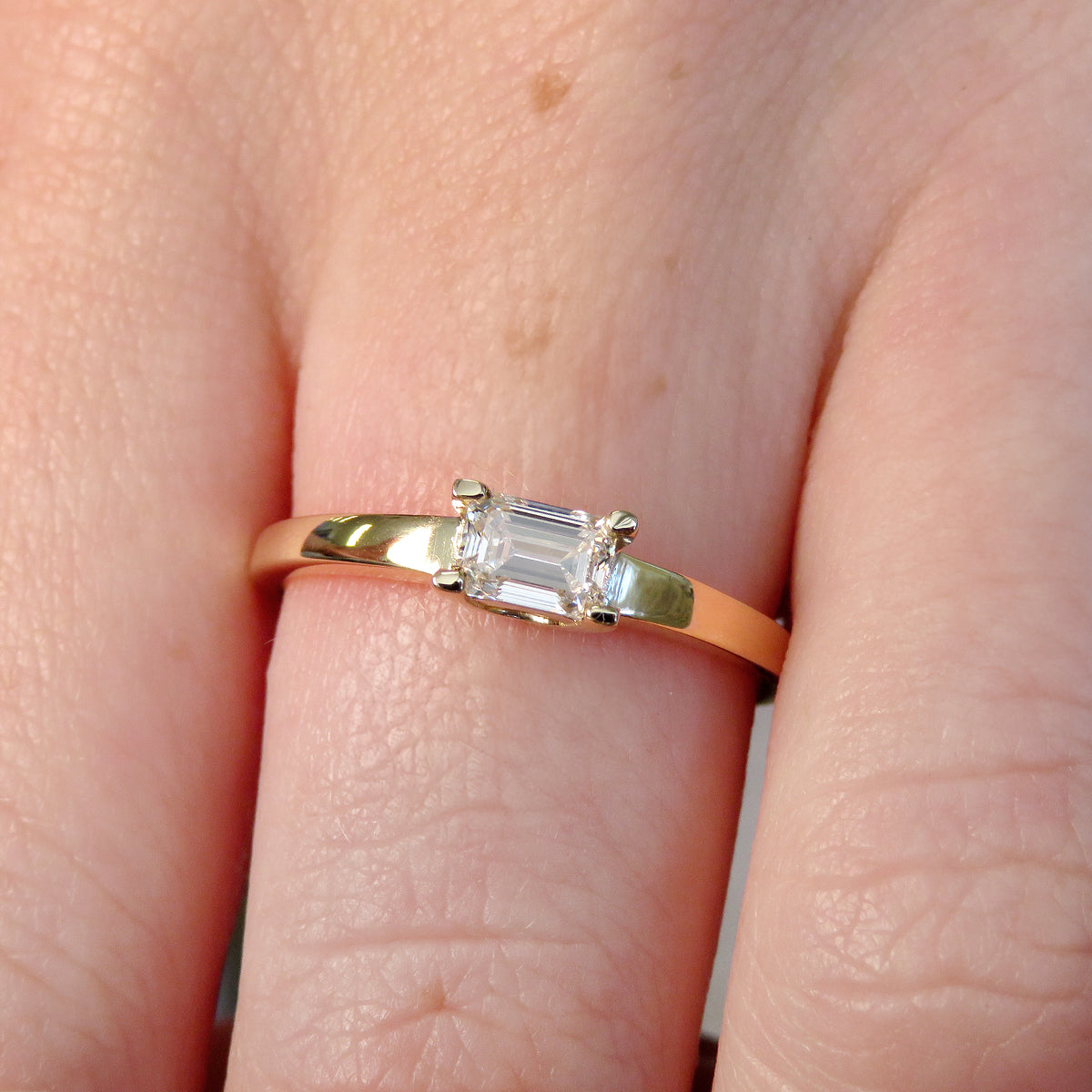 Stunning 0.38ct lab grown diamond Solitaire ring made with 9k yellow gold